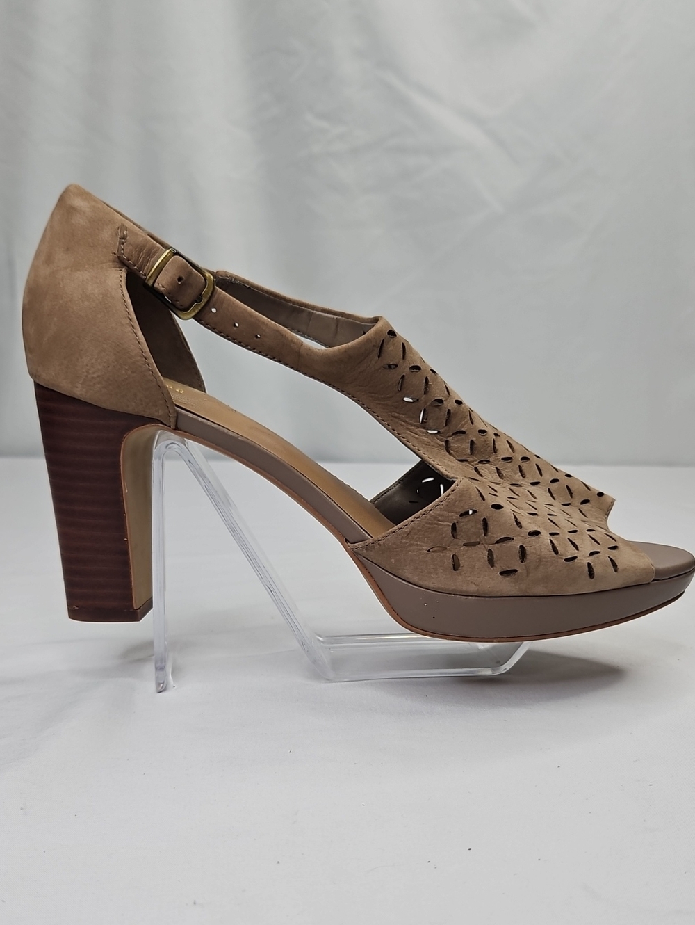 Clarks Artisan Ankle Strap Heels Taupe Nubuck Size 9.5